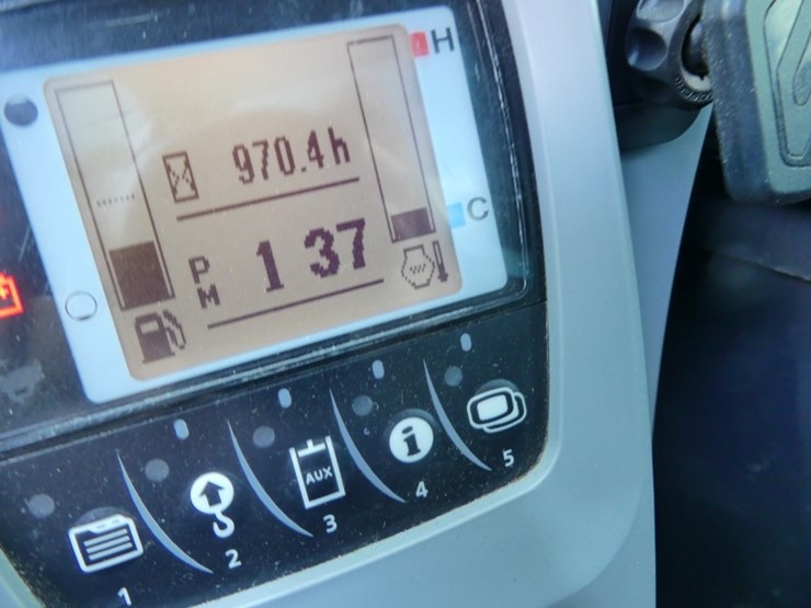 2022-kubota-kx040-4-image-14