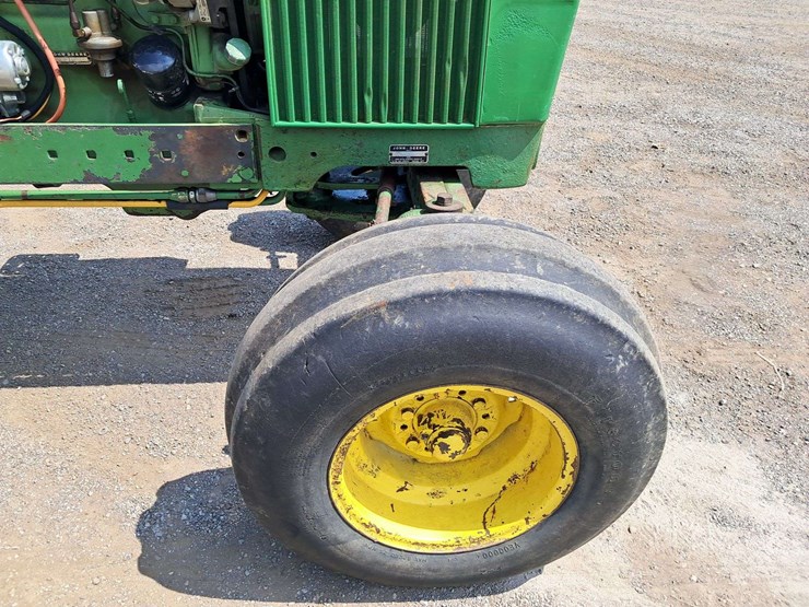 1979-john-deere-2440-image-7