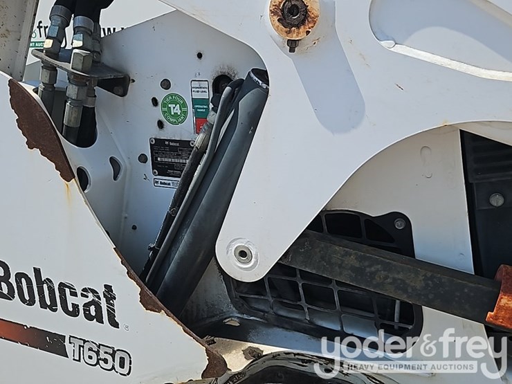 2016-bobcat-t650-image-12