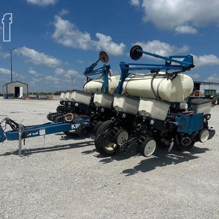 2008 KINZE 3200