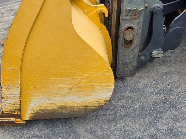 2021-deere-524l-image-8
