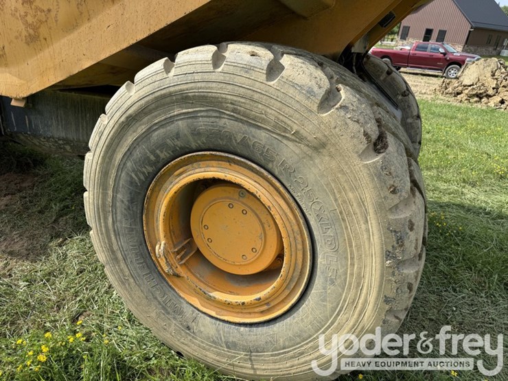 2005-jcb-718-image-15