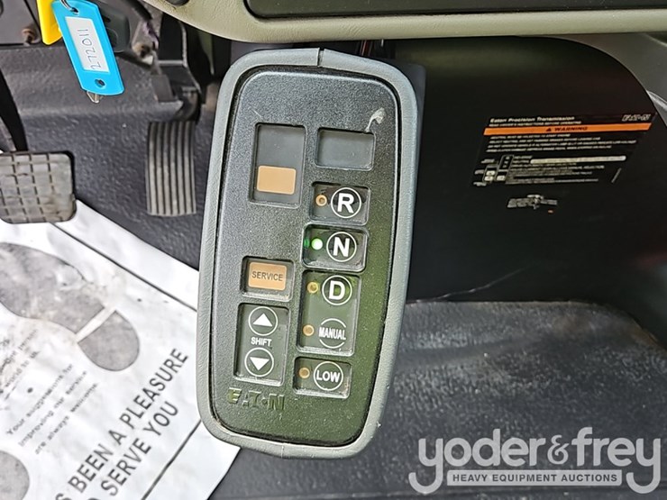 2017-international-durastar-4300-image-46
