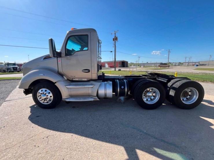 2014-kenworth-t680-image-6