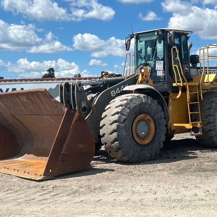 2011 DEERE 844K
