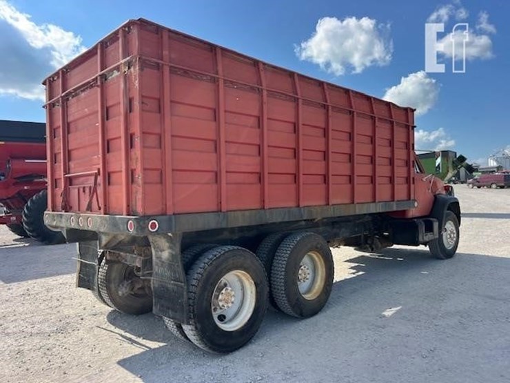 1997-gmc-7500-image-6