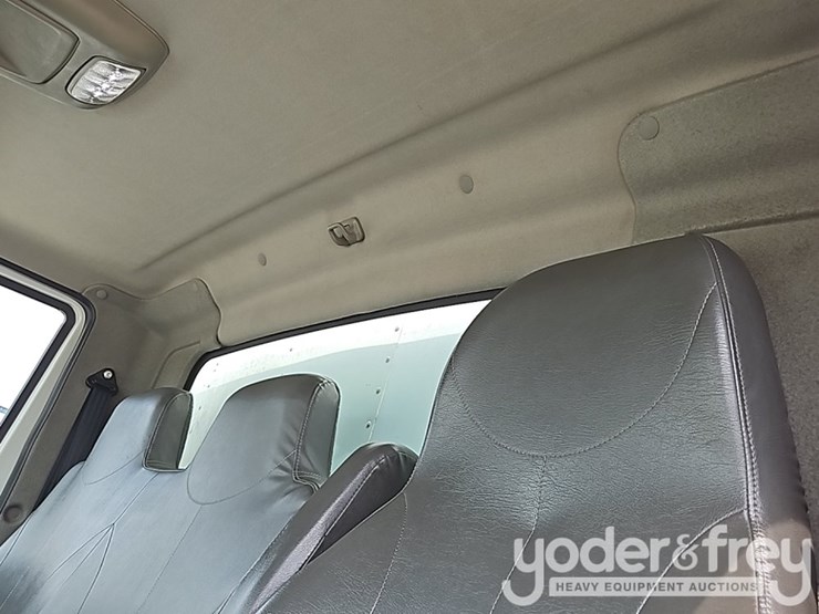 2017-international-durastar-4300-image-43