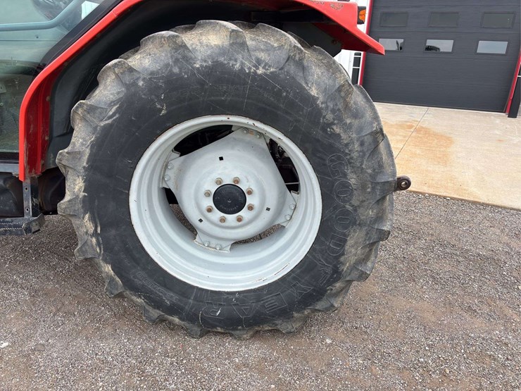 massey-ferguson-4225-image-6