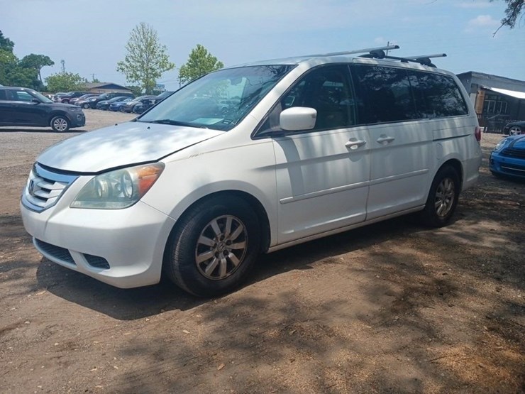 2008-honda-odyssey-image-3
