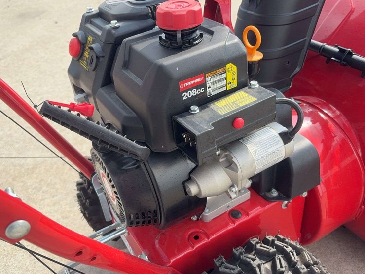 2022-troybilt-storm-2420-snowblower-image-8