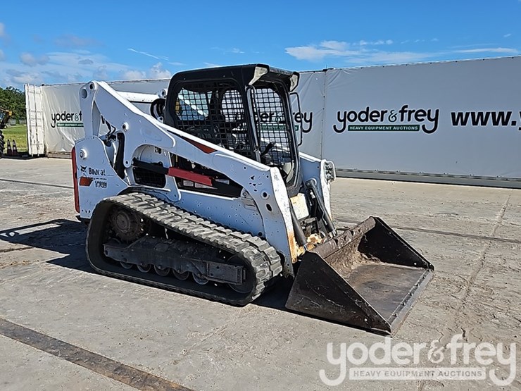 2019-bobcat-t740-image-6