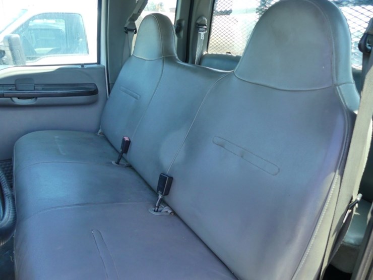 2005-ford-f550-xl-image-10