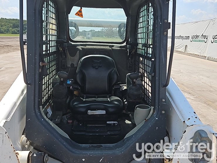 2016-bobcat-t650-image-24