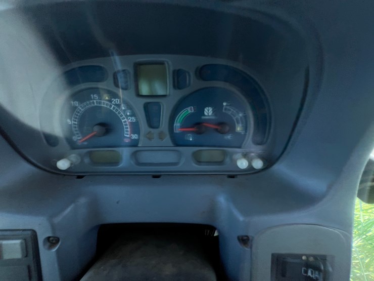new-holland-tl100a-image-31