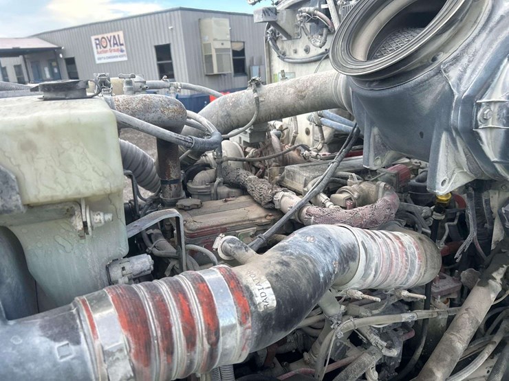 2012-peterbilt-382-image-16