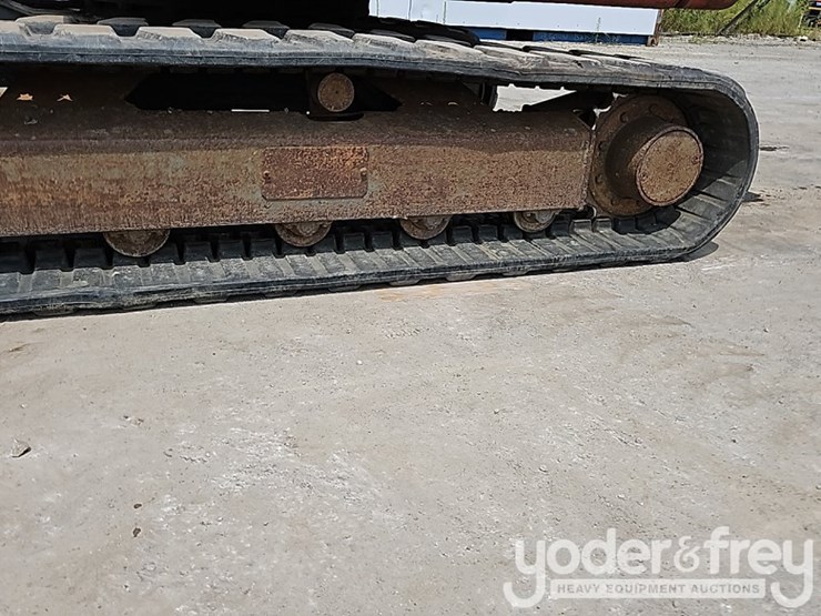 2005-takeuchi-tb145-image-28