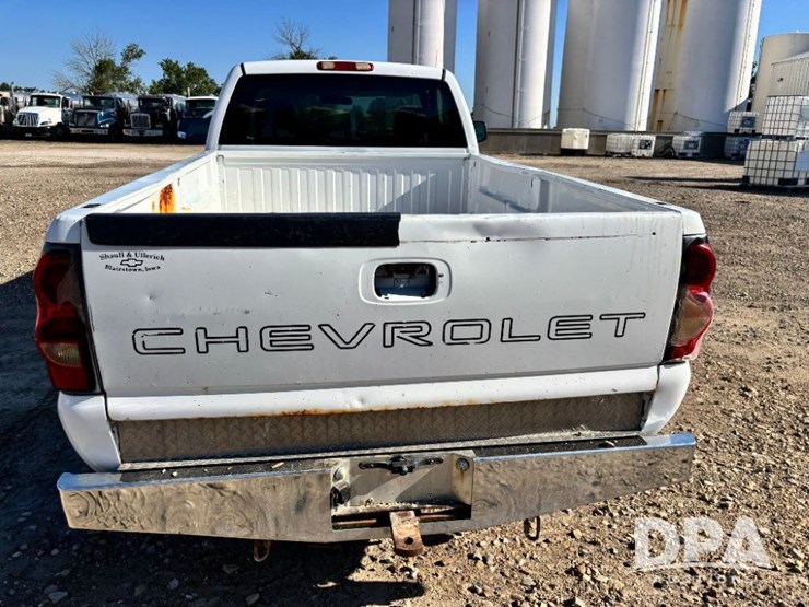 2005-chevrolet-2500hd-image-7