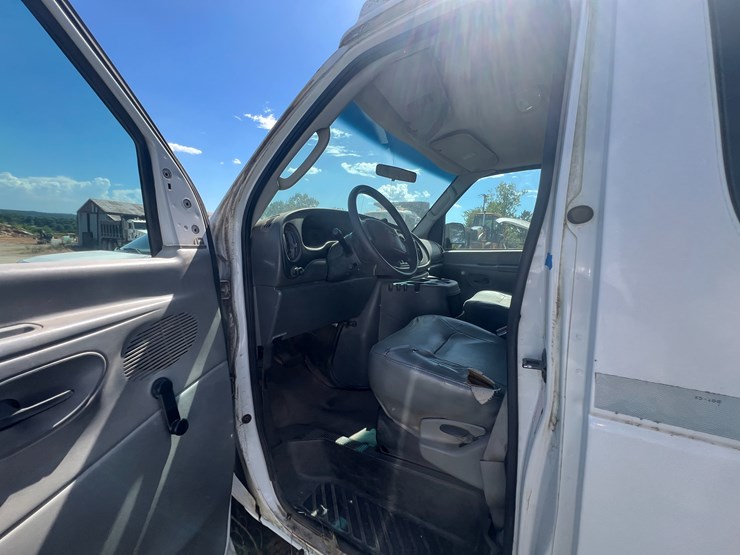 2003-ford-e350-image-20