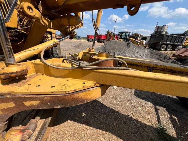 caterpillar-140g-image-43