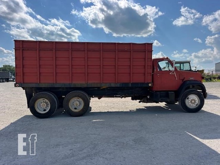 1997-gmc-7500-image-7