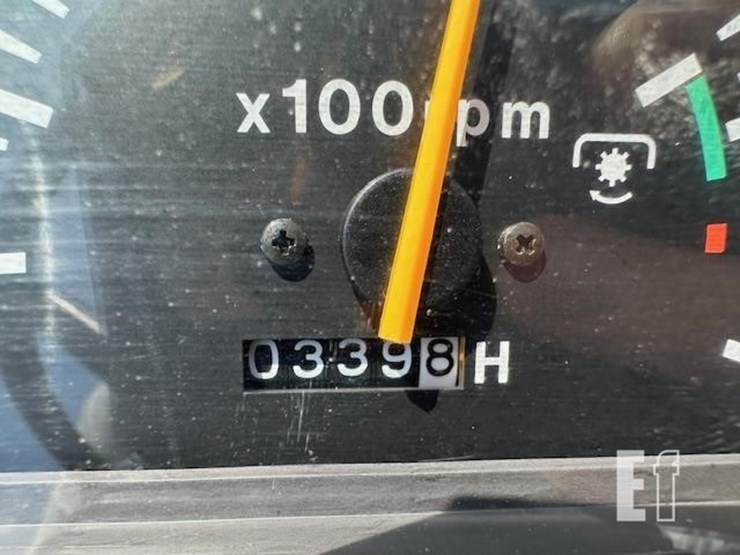 massey-ferguson-1235-image-27