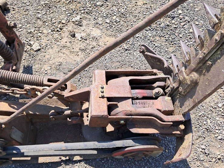 massey-ferguson-7-image-8