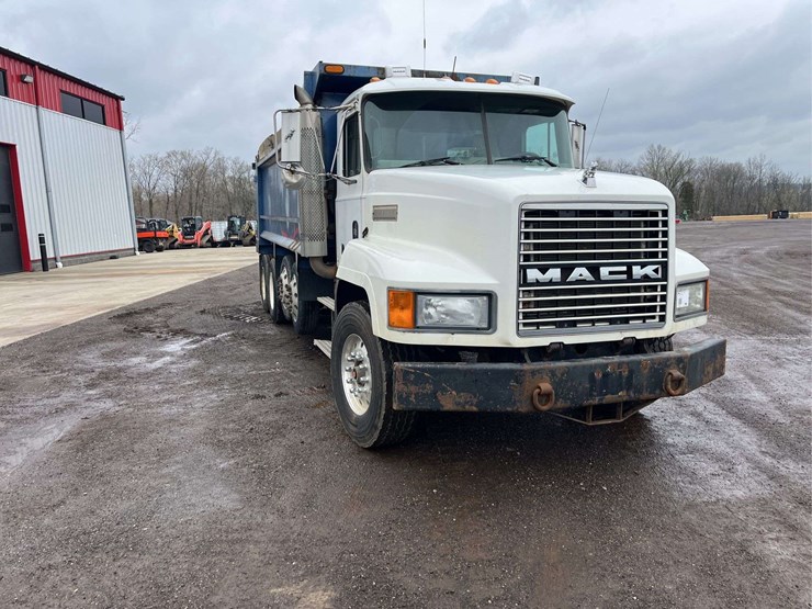 1999-mack-ch6-dump-truck-image-3