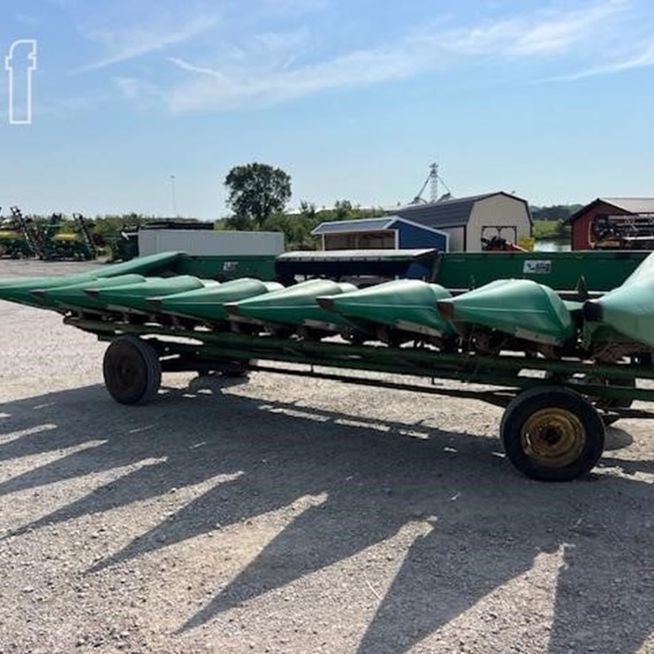 JOHN DEERE 893