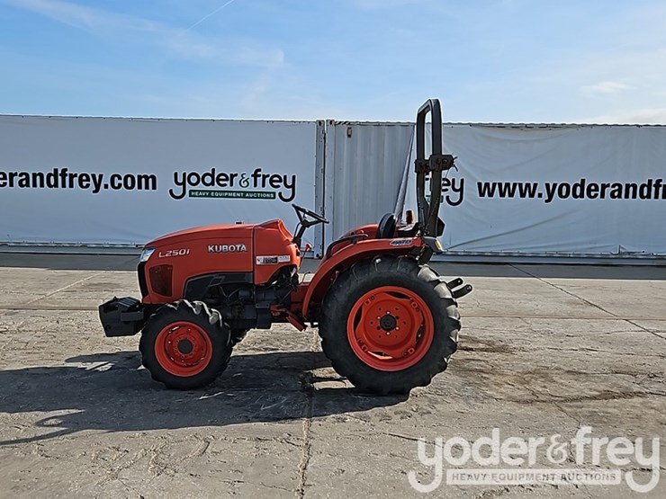 2014-kubota-l2501dt-image-3