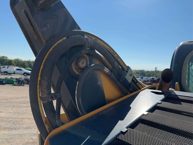 2018-caterpillar-262d-image-20