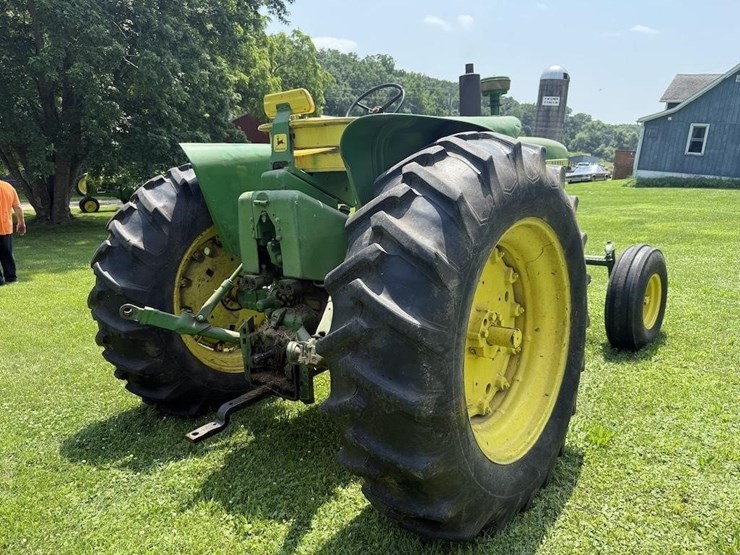 john-deere-4020-image-4