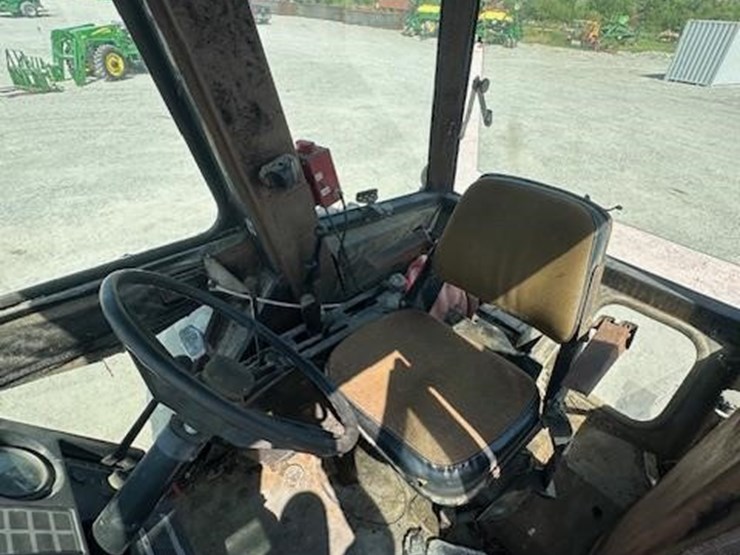 allis-chalmers-7020-image-12
