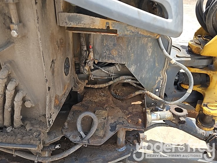 2020-kobelco-sk30-image-23
