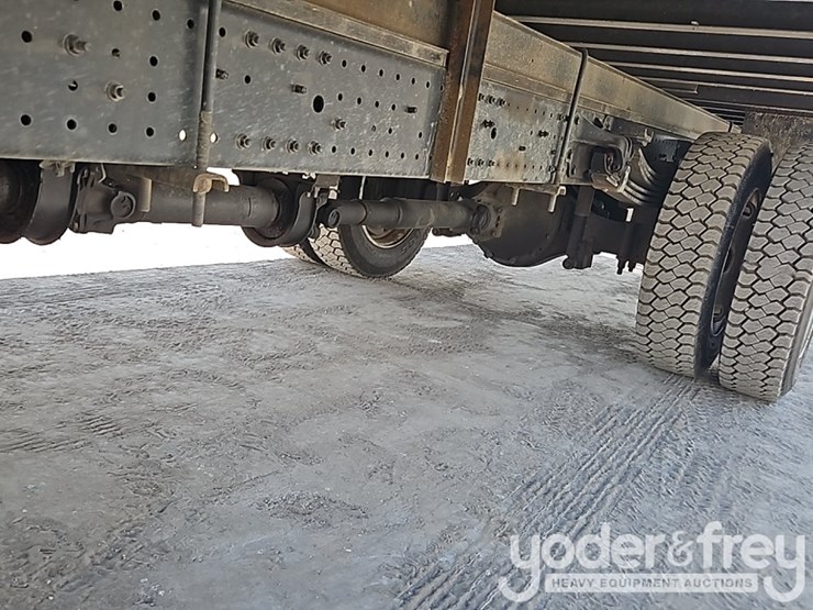 2019-hino-195-image-15
