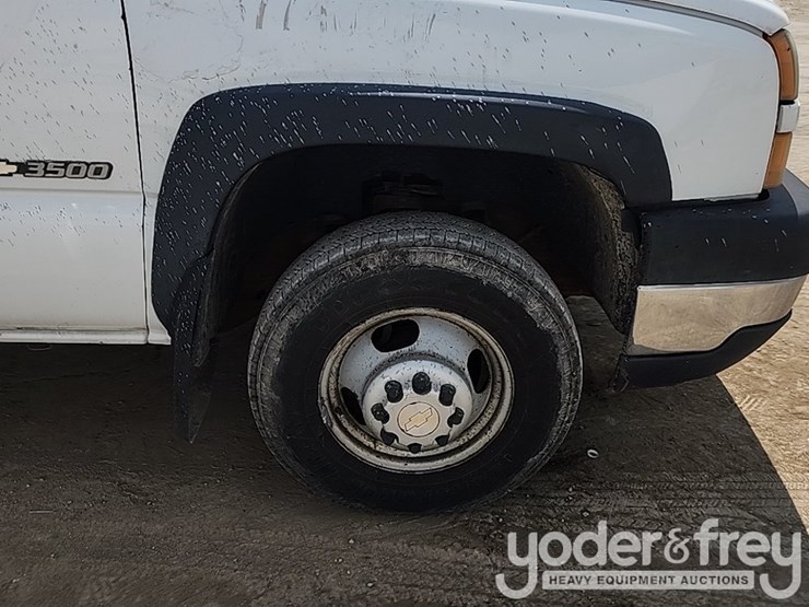 2007-chevrolet-3500-image-8