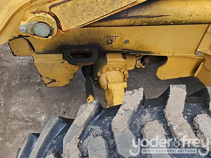 2003-deere-310sg-image-16