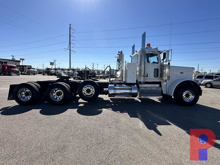 2014-peterbilt-388-image-4