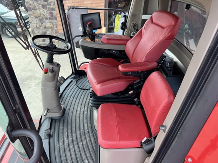 2023-case-ih-8250-image-41