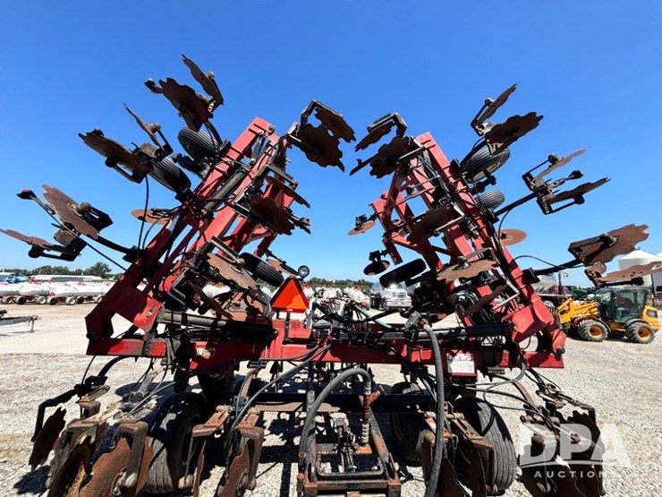 case-ih-5300-image-11