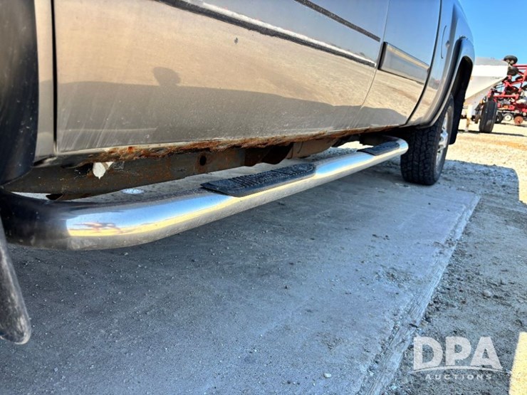 2013-chevrolet-silverado-2500-lt-image-22