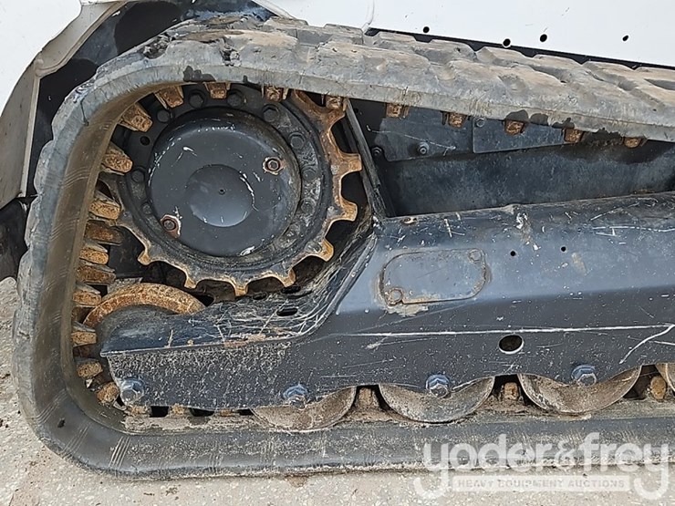 2020-bobcat-t595-image-7