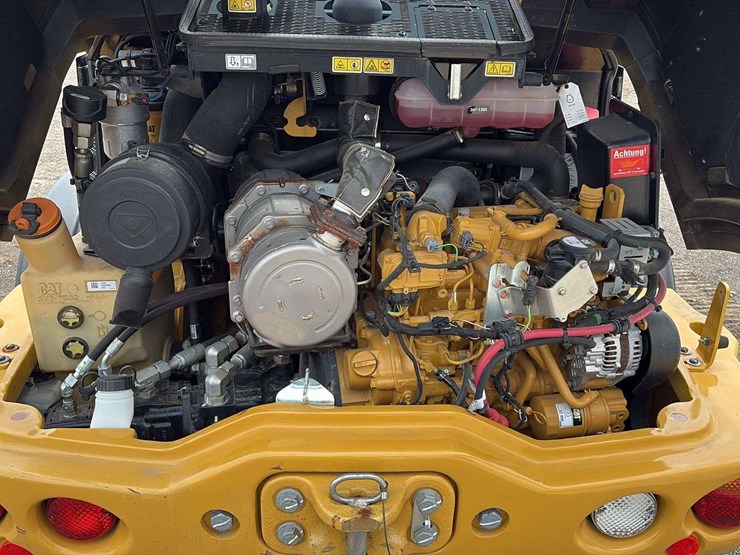 2022-caterpillar-906m-image-10