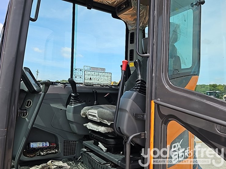 2022-doosan-dx85r-3-image-30