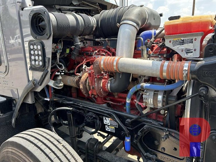 2013-kenworth-t800-image-21