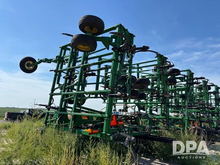 john-deere-2410-image-7