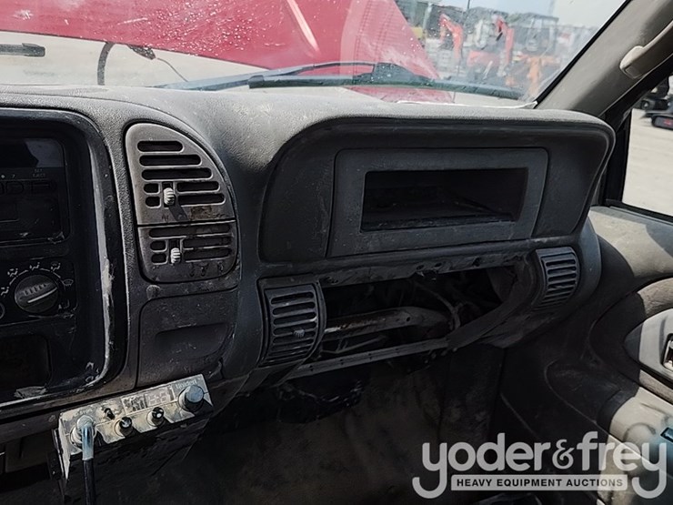 1998-chevrolet-3500-image-22