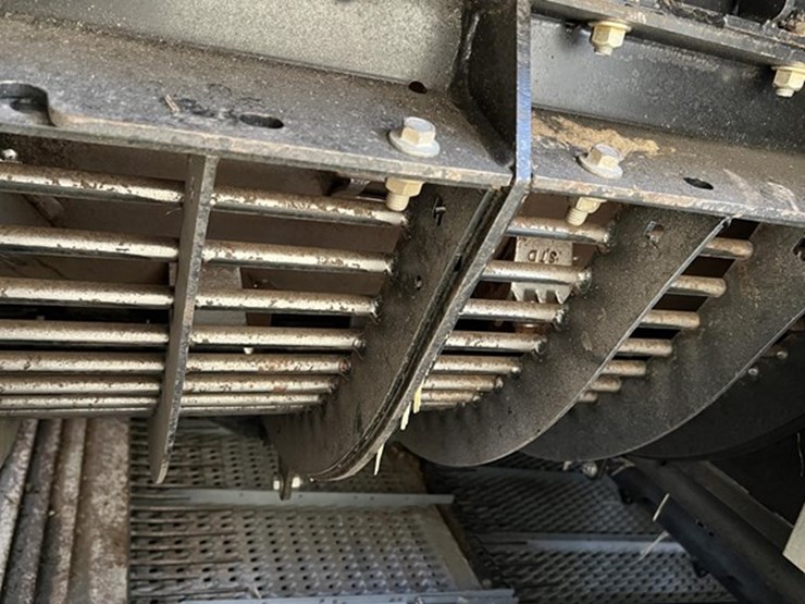 2023-case-ih-8250-image-32