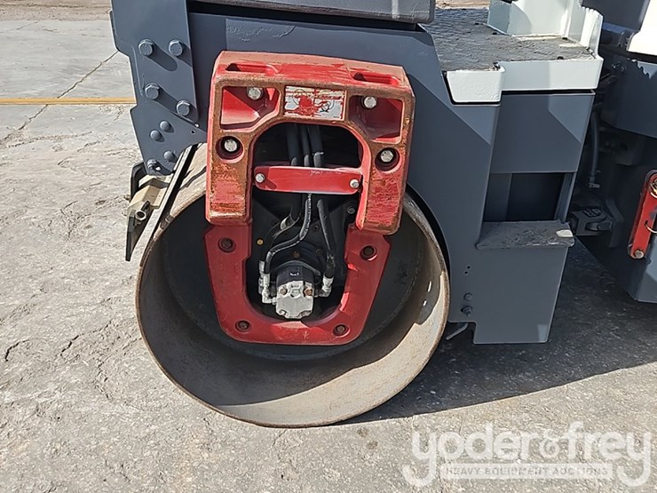 2018-dynapac-cc1200-image-7