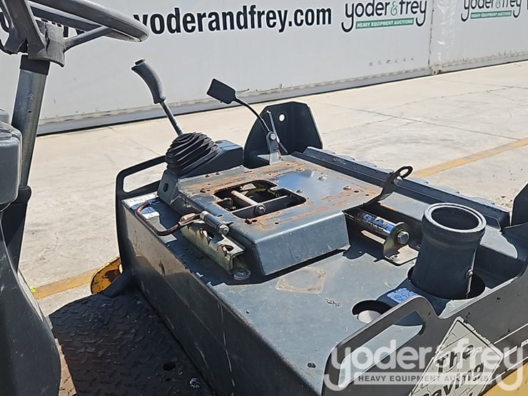 2005-bomag-bw120ad-4-image-16