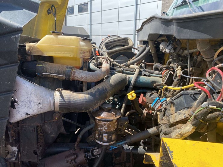 2007-international-7000-dump-truck-image-16